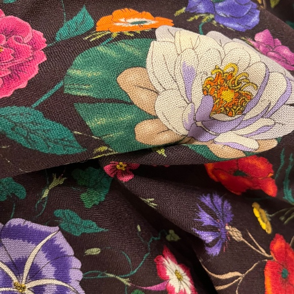 s-l400.jpg Gucci Vintage shawl